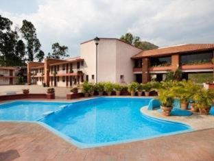 San Jacinto Amilpas Hotel | Oceanfront Villas del Sol Hotel & Bungalows with Pool Access
