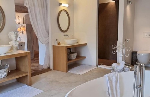 Oppede House | Experience Elegance at Villas du Luberon - Le Mas des Gourmandises