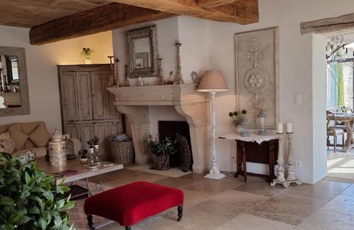 Oppede House | Experience Elegance at Villas du Luberon - Le Mas des Gourmandises