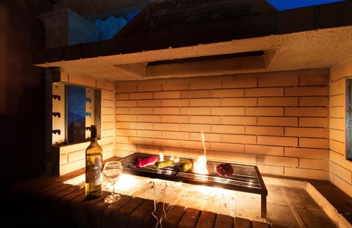 Ano Korakiana Villa | Elegant Oceanfront Villas Eleonas with Pool & 9.6 Rating