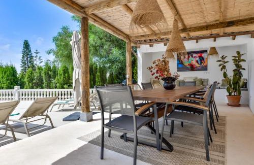 Benimeit Villa | Discover Villas Guzman - Casa Nova with Pool & Hot Tub