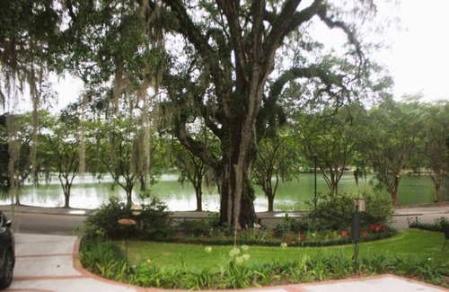 Tallahassee Villa | Cozy Villas @ Lake Ella Flat with Family-Friendly Amenities
