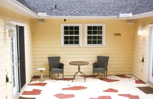 Tallahassee Villa | Cozy Villas @ Lake Ella Flat with Family-Friendly Amenities