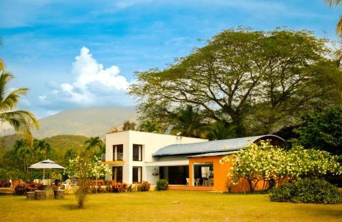 Olaya Villa | Villas Mamilú, entrada y salida 100 por ciento flexible