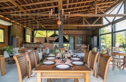 Aguas Mornas House | Relax at Villas Mornas: Spa, Jacuzzi & Beach Tennis