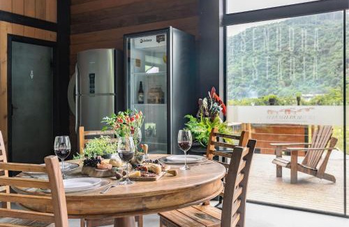 Aguas Mornas House | Relax at Villas Mornas: Spa, Jacuzzi & Beach Tennis