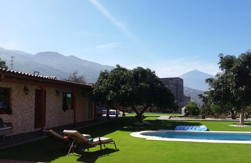 La Vera House | Private Pool Retreat at Villas Norte - Rated 10/10