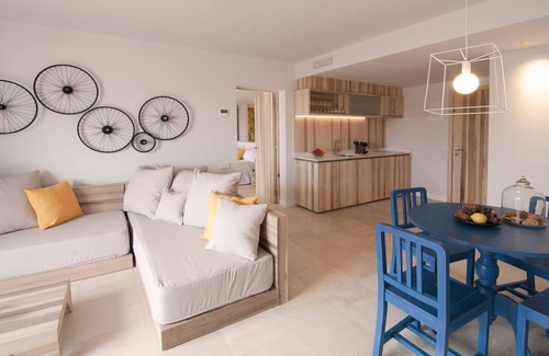 Sant Francesc Xavier Apartment | Experience Villas Paraíso de los Pinos with Oceanfront Bliss