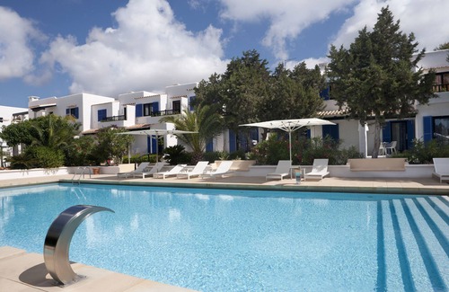 Sant Francesc Xavier Apartment | Experience Villas Paraíso de los Pinos with Oceanfront Bliss