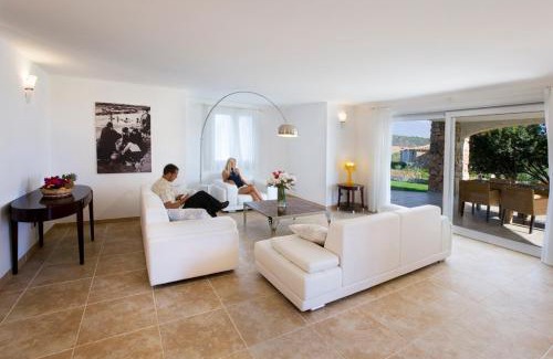 Castiadas Hotel | Relax at Villas Resort Wellness & SPA: Oceanfront Retreat