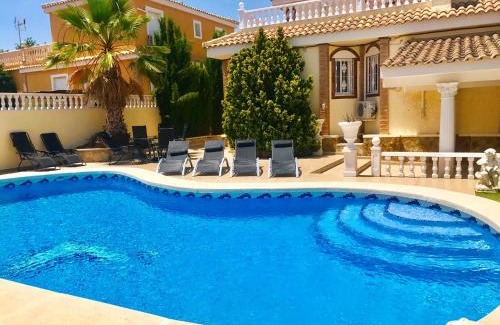 Puerto Marino Apartment | Discover Villas Yanina Luxe: Oceanfront with Pool Access