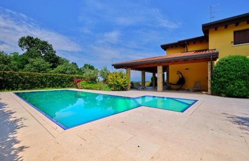 Salionze Villa | Relaxing Retreat at Villa Leone Salionze with Ocean Views