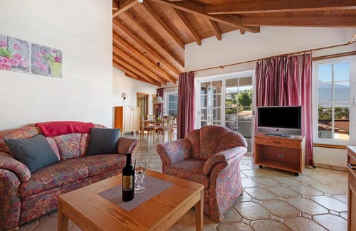 Santa Ursula Apartment | Villasol 1: Family-Friendly Retreat with Pool & Kitchen