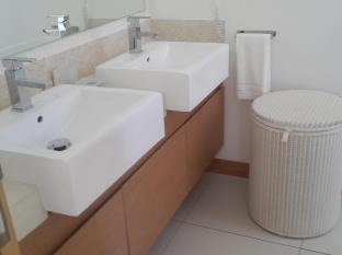 Wolmar Apartment | Oceanfront Escape at Villasun Seafront Apart - Rated 9/10