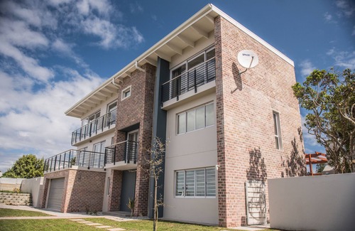 Van Dyks Bay House | Experience VillaVue: Breathtaking Ocean Views & Adventure