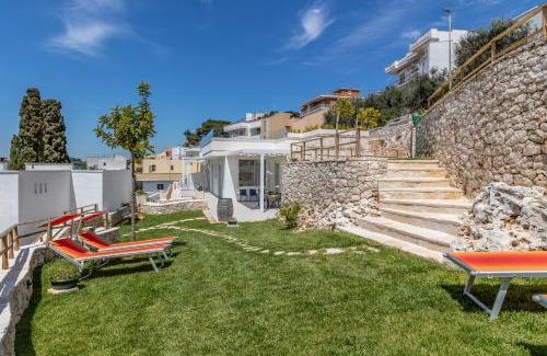 Castro Marina Apartment | Indulge in Ville Palà - Castro: 4-Star, Pet-Friendly Retreat