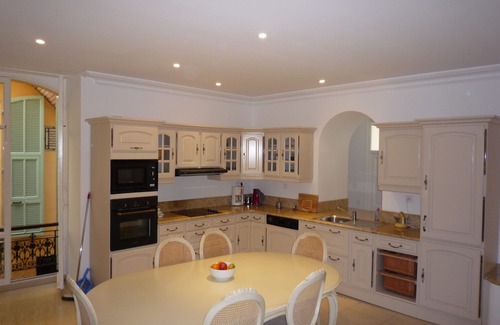 Villefranche-sur-Mer Apartment | Idyllic Villefranche Centre: 3-Bed Waterfront Retreat