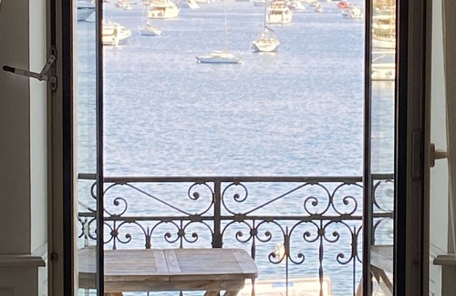 Villefranche-sur-Mer Apartment | Idyllic Villefranche Centre: 3-Bed Waterfront Retreat