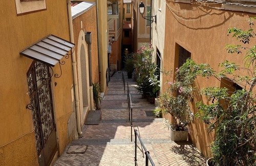 Villefranche-sur-Mer Apartment | Idyllic Villefranche Centre: 3-Bed Waterfront Retreat