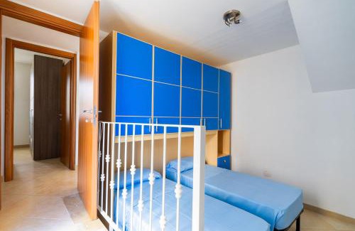 Posto Rosso House | Discover Villetta Giardino dei Pini: Family and Pet Friendly