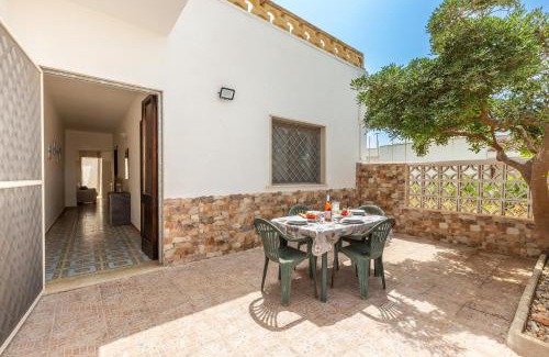 Torre Lapillo House | Family-Friendly Villetta Arimar in a Prime Location