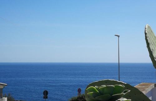 Marina San Gregorio Apartment | Charming Villetta Baiasalento: Oceanfront & Pet Friendly Stay
