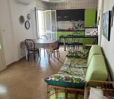 Magazzeno House | Discover Villetta con Giardino: Pet-Friendly Oceanfront Escape