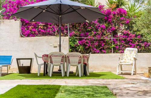 Solanas House | Family-Friendly Retreat at Villetta degli Ulivi