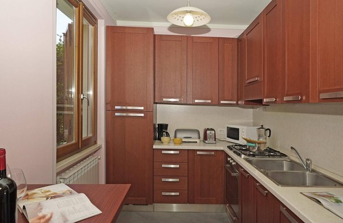 Toscolano Maderno House | Relax at Villetta Enzo in Beautiful Toscolano Maderno