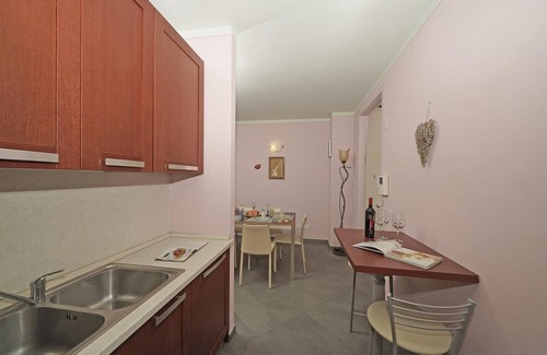 Toscolano Maderno House | Relax at Villetta Enzo in Beautiful Toscolano Maderno
