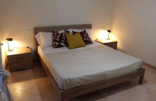 Zona XVI Torrenova House | Convenient Villetta with Metro Access, Wi-Fi & Parking