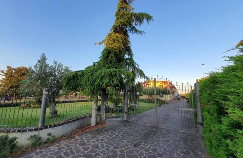 Ortona Apartment | Discover Villetta Giardino degli Ulivi: Rated 8.8/10