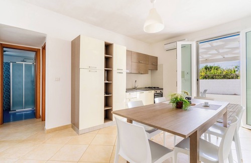 Posto Rosso Apartment | Experience Villa Giardino dei Pini with Oceanfront Views