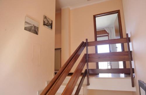 Grado House | Villetta Giulietta: Garden Home with Parking & Pet-Friendly
