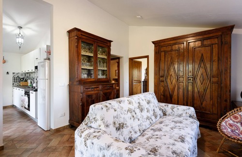 Castelfranco di Sopra Villa | Tranquil Villetta Belvedere: Nature Retreat with Great Amenities