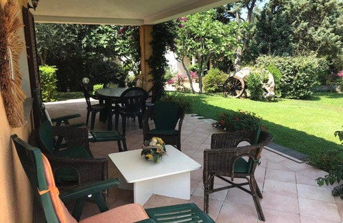 Rena Majore House | Family-Friendly Villetta Rena Majore with Pet Amenities