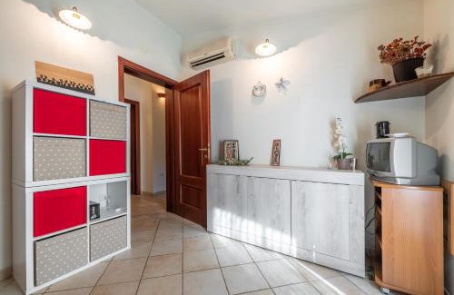 Solanas House | Experience Comfort at Villetta Serenità - Pet Friendly Stay