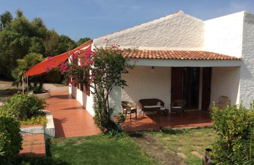 Castelsardo House | Oceanfront Escape at Villetta sul mare a Punta Tramontana