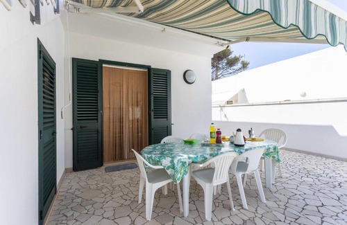Marina di Mancaversa House | Villetta Sunny: Family-Friendly Retreat by the Sea