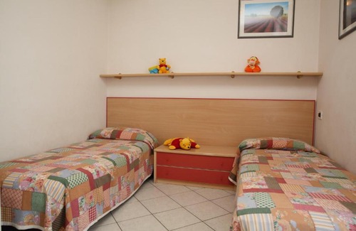 San Briccio Apartment | Relax at Villini Joker ai Frassini with Ocean Views