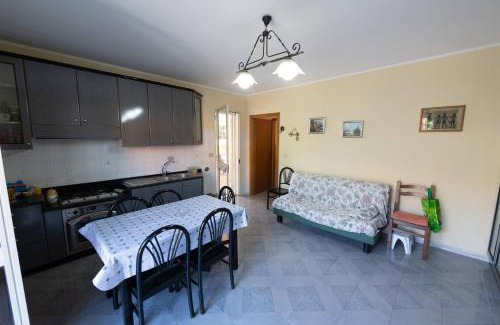 Fondachello Apartment | Inviting Villa with Garden, Terrace & Private Parking