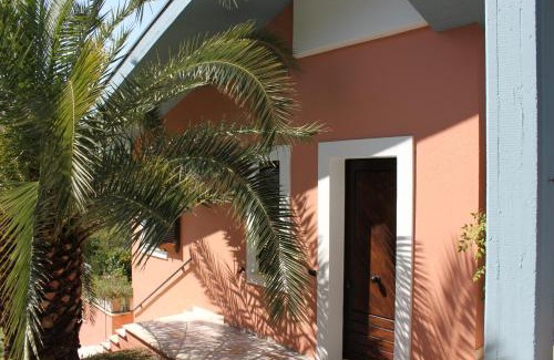 Terni Villa | Inviting Villino con Piscina with Pool & Hot Tub Access