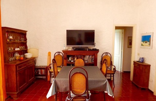 Villaggio Taunus House | Charming Villino Conero: Pet & Child Friendly Retreat