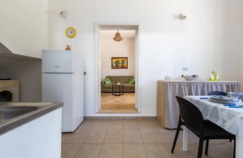 Sant'Isidoro House | Pet-Friendly Getaway with Ocean View at Villino I Raggi di Sole
