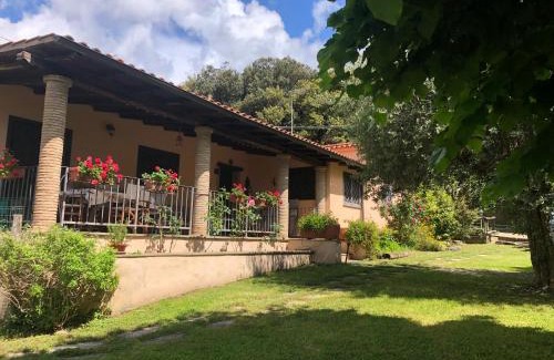 Campagnano di Roma Villa | Relaxing Oceanfront Stay at Villino Indipendente I Tigli
