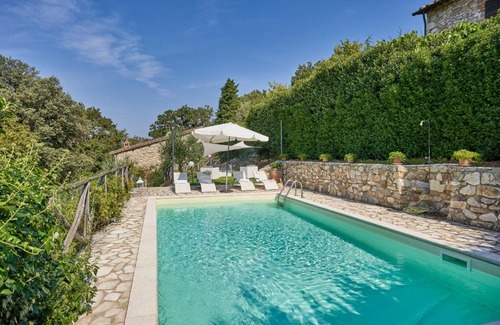 Simignano Villa | Pet-Friendly Escape at Villino Marmoraia with Pool Access
