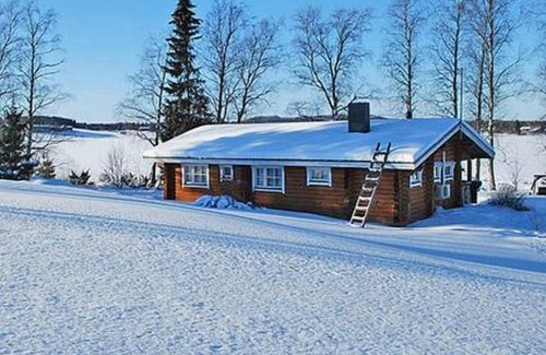 Sonkajarvi House | Explore Villiruusu by Interhome: Lake View and Spa Retreat