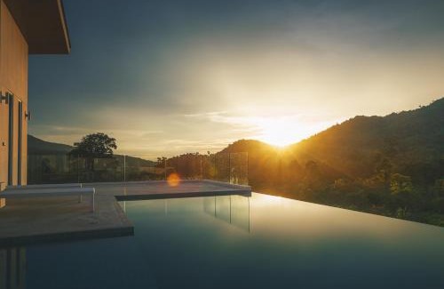 Na Mueang Villa | Elegant Vimaan Vilai - Pool Villa with Oceanfront Views