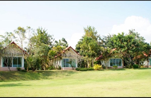 Tha Yang Hotel | Cozy Vimannam Resort with Ocean View and Family Amenities