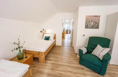 Novy Saldorf-Sedlesovice Apartment | Family-Friendly Vinařský Apartmán Špalek - Rated 9.5/10